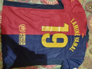 Camiseta España Adidas Talla M y Camiseta Barcelon