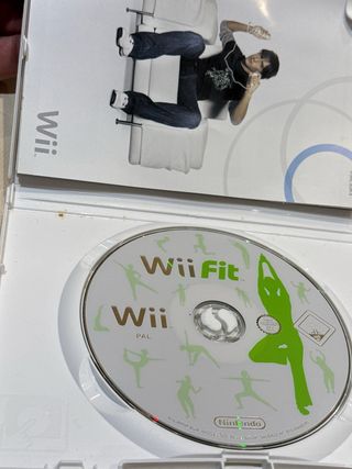 Nintendo, Wii, tavola e CD Wii Fit