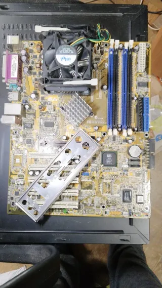 Placa Base ASUS P4S800D-X + Intel Pentium 4