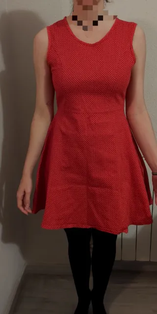 Vestido rojo de lunares