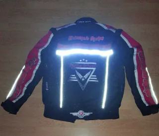 Chaqueta moto y casco de regalo