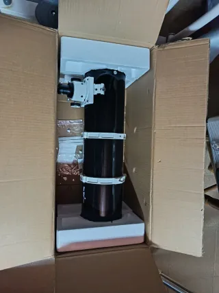 Telescopio Sky-Watcher 150/750 EQ5 con picgoto