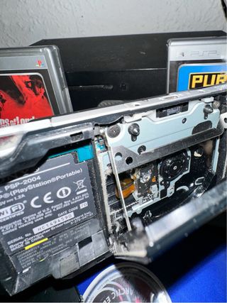 Sony PSP Nero + 3 Giochi + Caricatore