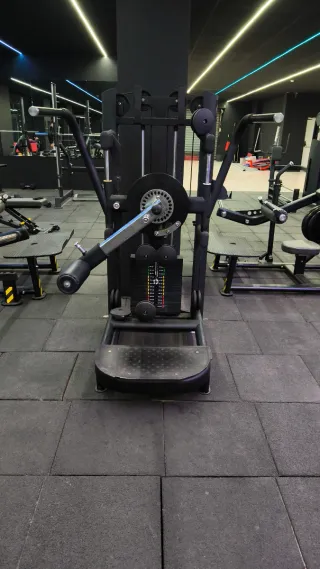 Máquina de gimnasio para piernas