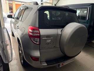 Toyota RAV4 2010 4x2