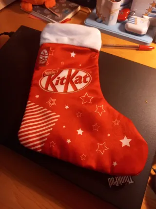 Calza Befana Kit Kat Vuota Rossa Stelle