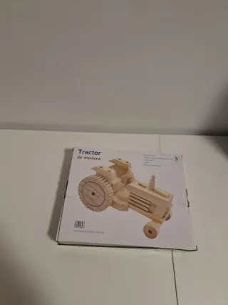 Tractor de Madera para Montar