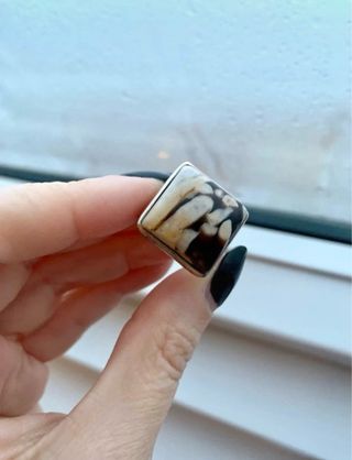 Anillo Sello Plata Ley Ágata Beige y Marrón