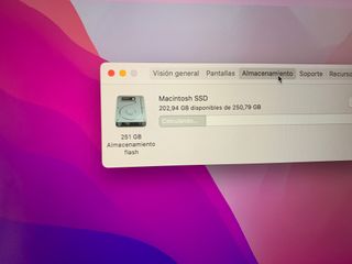 MacBook Pro 13 i7 16GB RAM 250GB SSD con batteria nuova al 100%