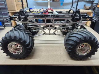 Tamiya Monster Truck Azul y Amarillo