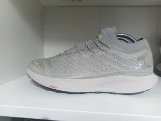 Salomon Pulsar Talla 44.5 Gris