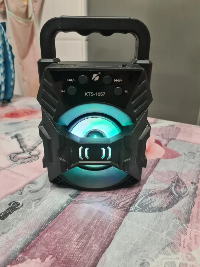 Altavoz Bluetooth K-1057 Negro