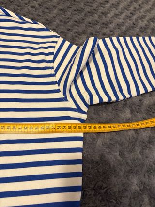 Sweatshirt Armedangels riscas azul e bege. Mulher