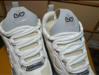 Louis Vuitton Skate Taglia 42