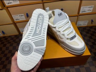 Louis Vuitton Skate Taglia 42