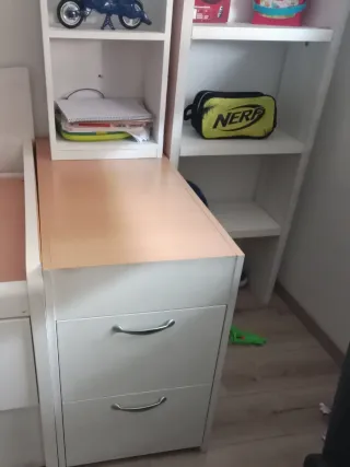 Cama para niños bonita y 2 está en teorías