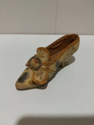 Miniaturas de zapatos decorativos