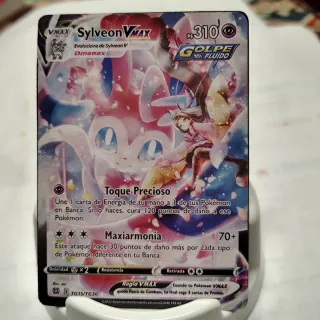 Carta Pokémon Sylveon VMAX TG15/TG30