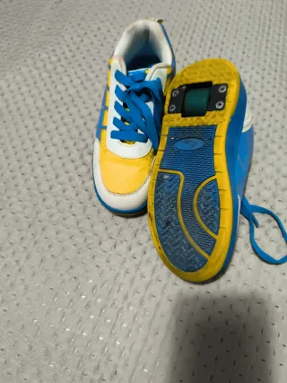 Zapatillas con ruedas T31