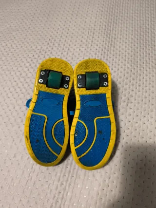 Zapatillas con ruedas T31