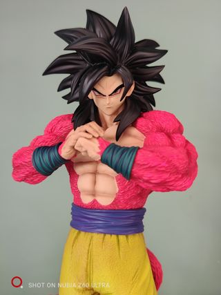 Action Figure Son Goku SSJ4 55cm 1/4