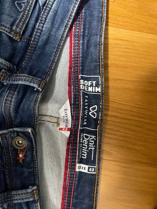 Vaqueros azules del corte inglés