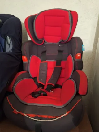 2 seggiolini auto per bambini - buono stato