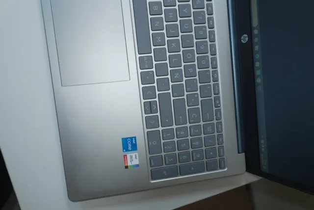 Ordenador Portátil HP I5-1334U 16Gb 1000Gb Ssd