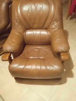 2 Sofás de piel marrón