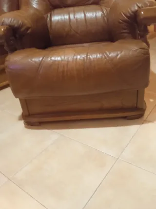 2 Sofás de piel marrón