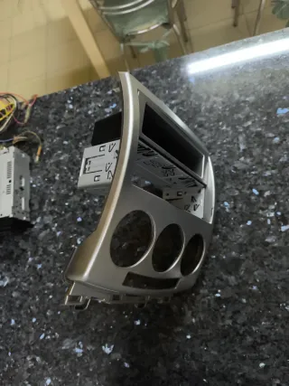 Carcasa Radio Mazda 5