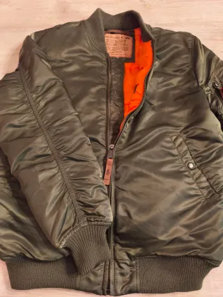 Chaqueta Alpha Industries MA1 Verde Militar