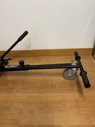 Hoverboard con asiento. Patinete eléctrico