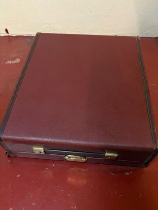 Máquina de escribir Olivetti Studio 44