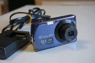 Cámara Casio Exilim EX-Z330 Azul de Segunda mano por 60 EUR en