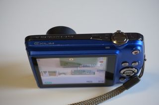 Cámara Casio Exilim EX-Z330 Azul