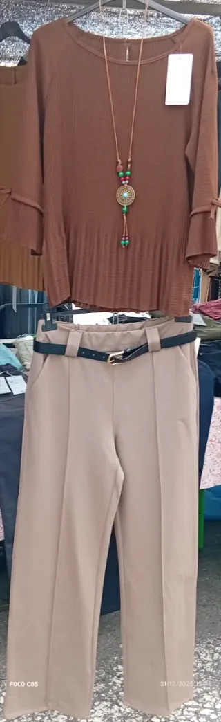 Conjunto Top y Pantalón Marrón Beige