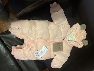 Buzo de bebé rosa con ositos, por duplicidad