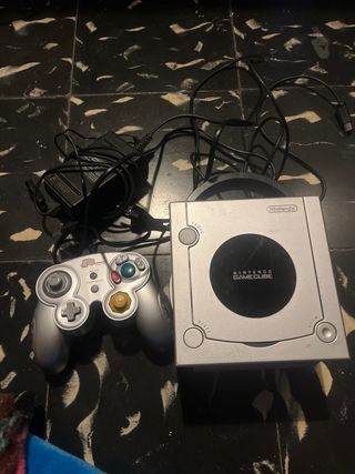 Consola Nintendo Gamecube Plateada