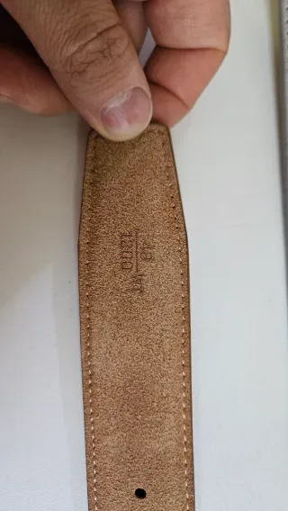 Cinturones efecto ante hombre marrón y gris