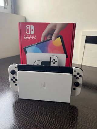 Nintendo Switch OLED + Scheda SD 128GB