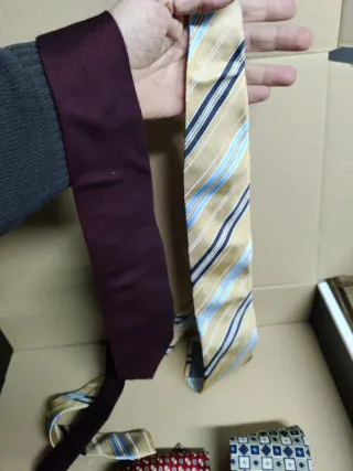 Lote 4 corbatas varias marcas