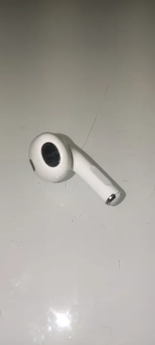 AirPods 3ª Gen A2564 izquierdo