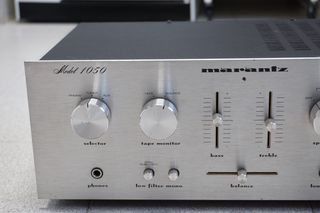 Amplificador Marantz 1050 USA 1978-80