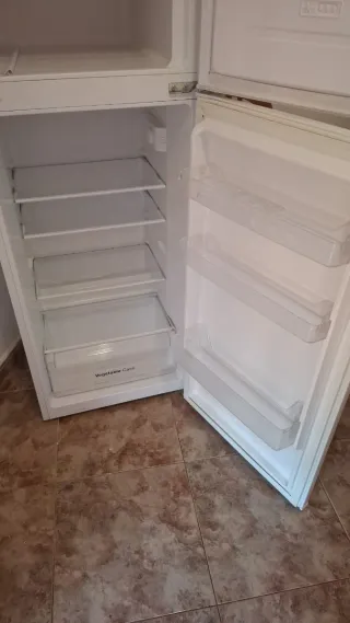 Nevera Blanca WINIA 140x 54