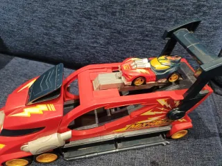 Camión T-Racers Mix N Race