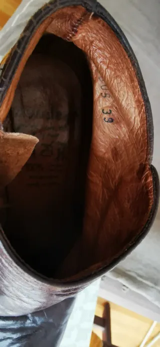 Botines Wonders de piel marrón. Talla 39