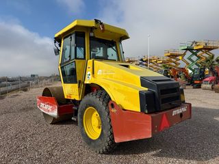Compactador Dynapac CA 152