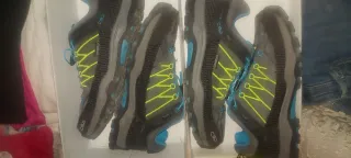 Zapatillas trekking CMP grises y verdes