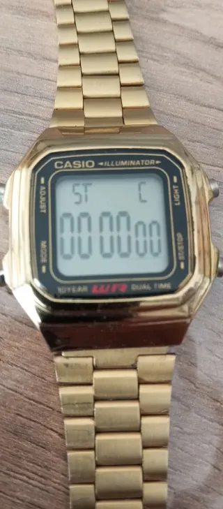 Reloj Casio Dorado Casio Illuminator WR